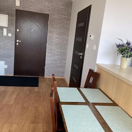Komfortowe Studio 52 M2 W Centrum Grojca Grojec  Eksteriør billede